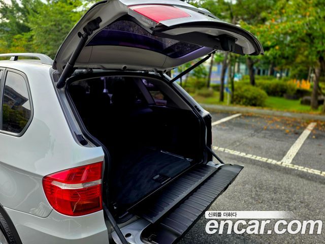 BMW X5 — interior