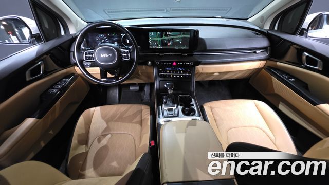 Kia Carnival — interior
