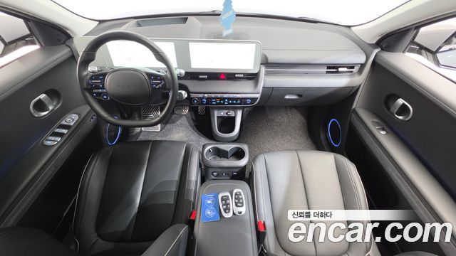 Hyundai IONIQ 5 — interior