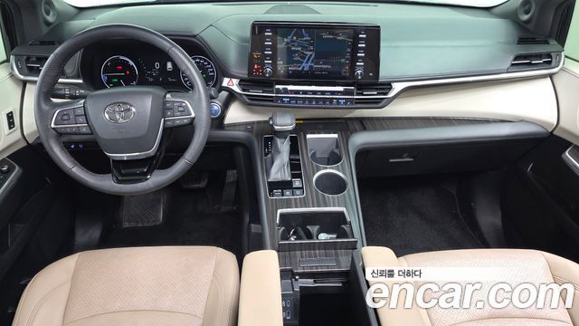 Toyota Sienna — interior