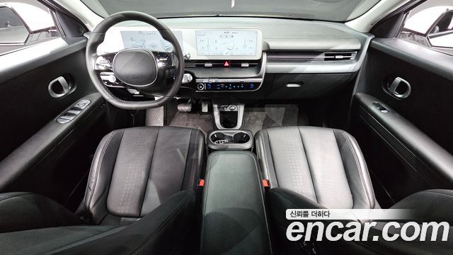 Hyundai IONIQ 5 — interior