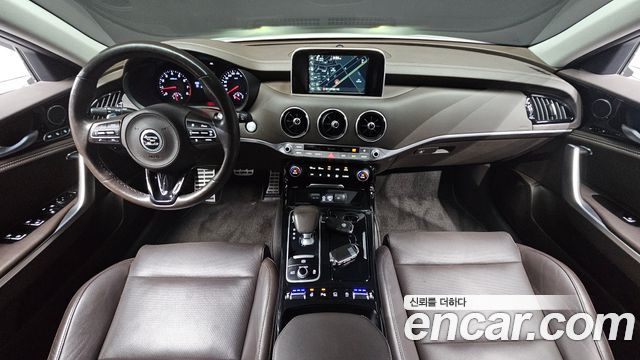 Kia Stinger — interior
