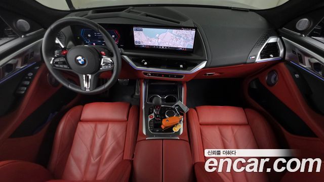 BMW XM — interior