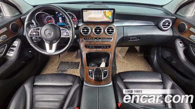 Mercedes-Benz C-Class — interior