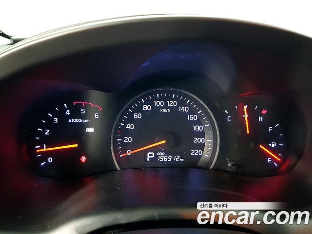 Kia Carnival — interior