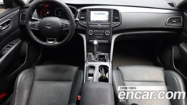 Renault Korea SM6 — interior