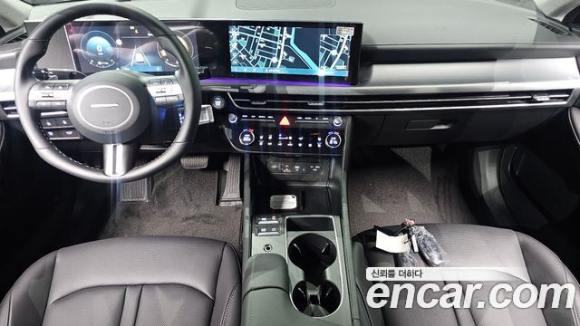Hyundai Sonata — interior