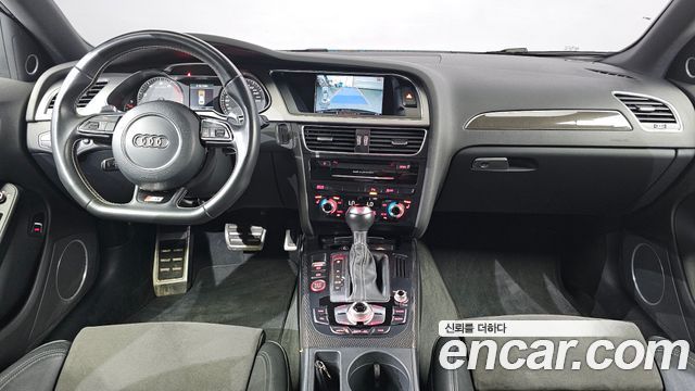 Audi S4 — interior