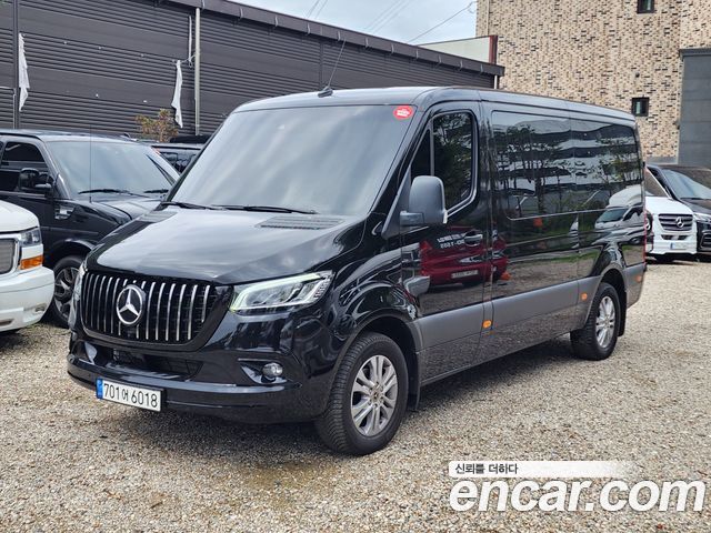 Mercedes-Benz Sprinter — exterior