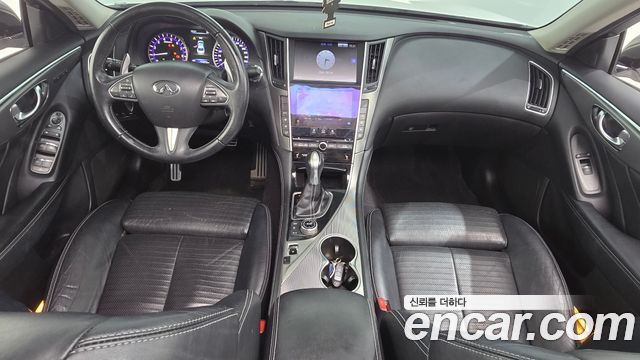 Infiniti Q50 — interior