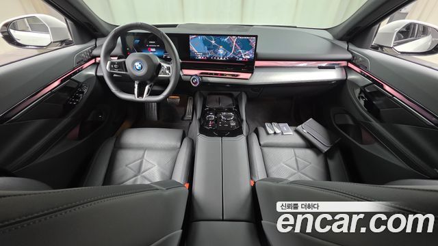BMW i5 — interior
