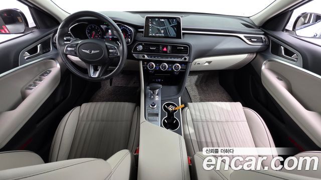 Genesis G70 — interior