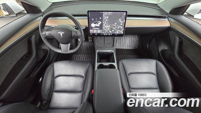 Tesla Model 3 — interior