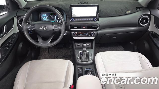 Hyundai Kona — interior