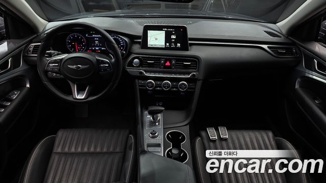 Genesis G70 — interior