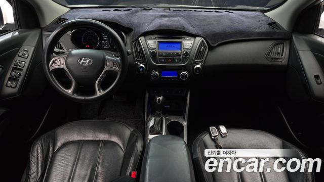 Hyundai Tucson — interior