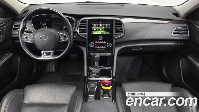 Renault Korea SM6 — interior