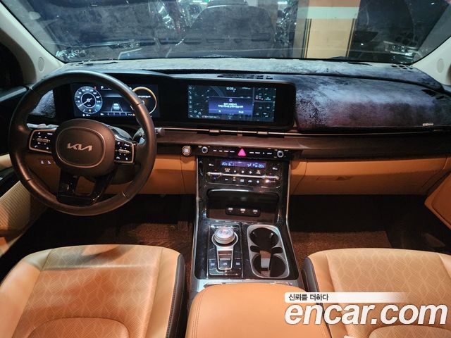 Kia Carnival — interior