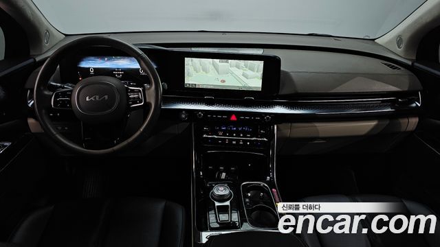 Kia Carnival — interior