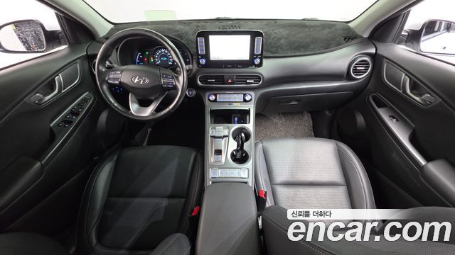 Hyundai Kona — interior