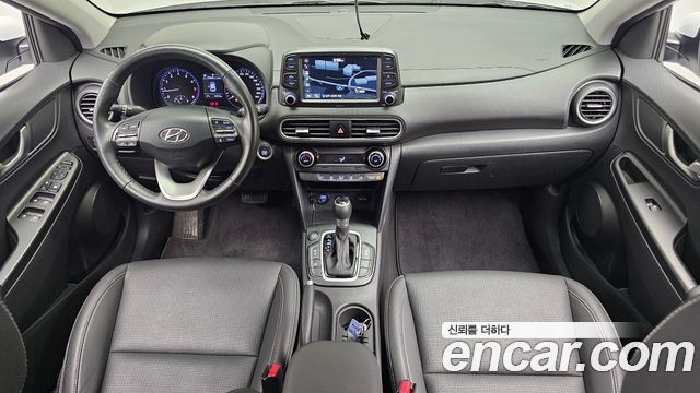 Hyundai Kona — interior