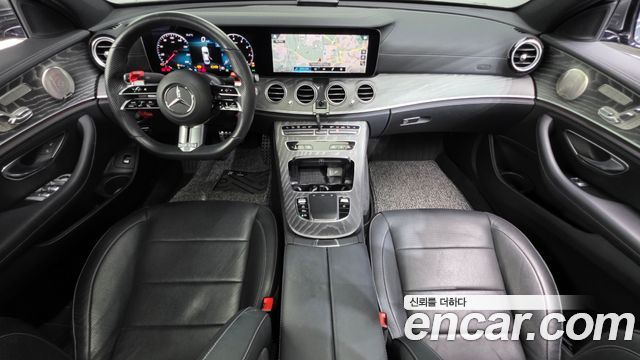 Mercedes-Benz E-Class — interior