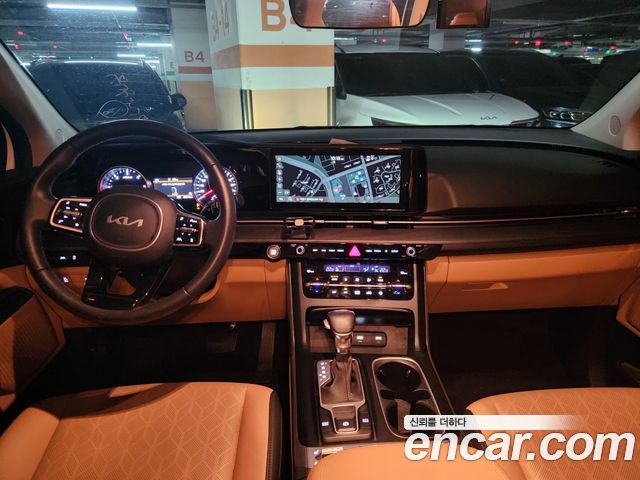 Kia Carnival — interior