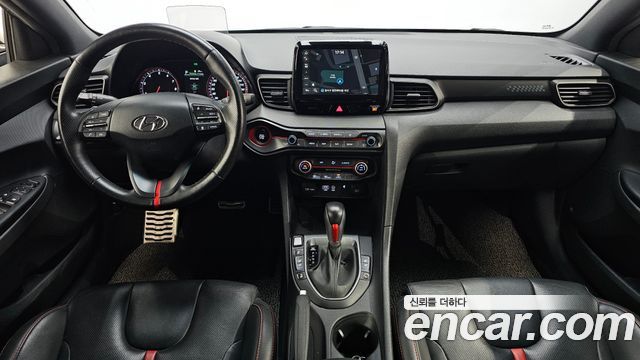 Hyundai Veloster — interior