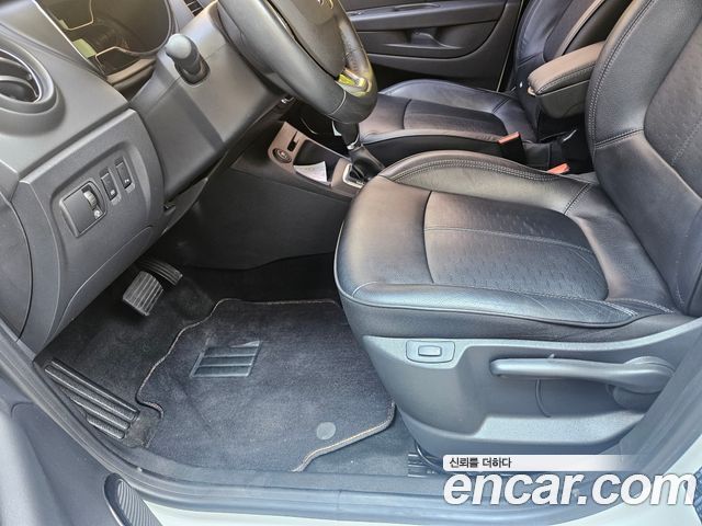 Renault Korea QM3 — interior