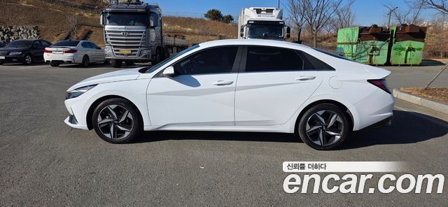 Hyundai Avante — exterior