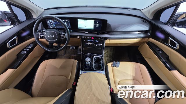 Kia Carnival — interior