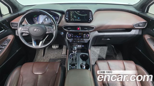 Hyundai Santa Fe — interior