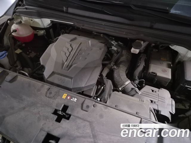 Kia Carnival — interior