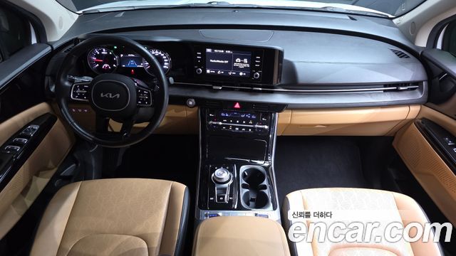 Kia Carnival — interior