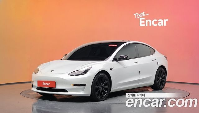 Tesla Model 3 — exterior