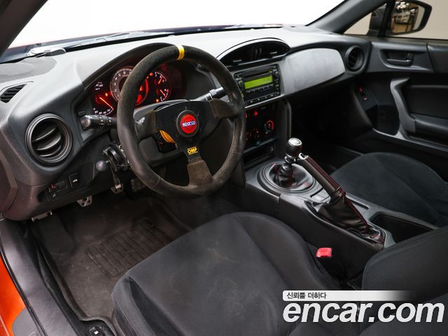 Toyota 86 — interior
