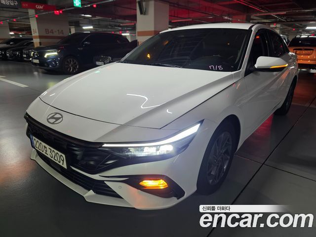 Hyundai Avante — exterior