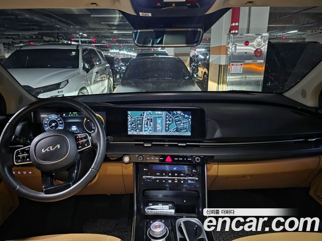 Kia Carnival — interior