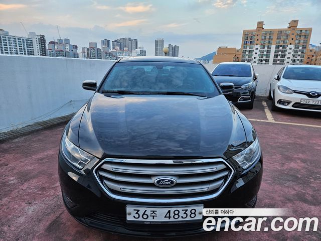 Ford Taurus — exterior