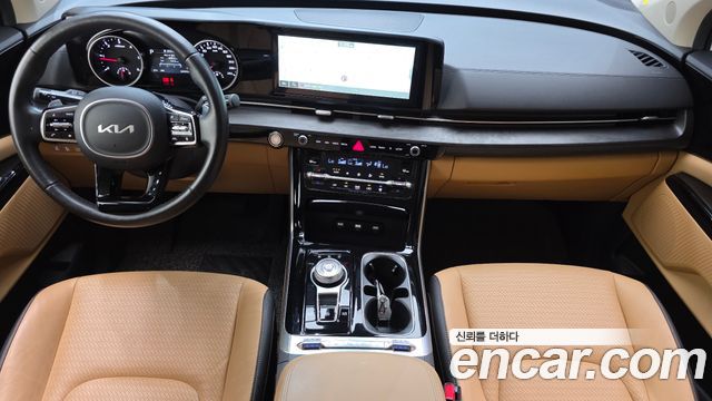 Kia Carnival — interior