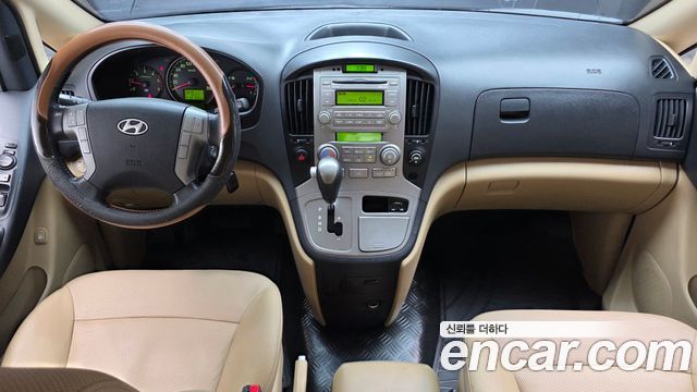 Hyundai Starex — interior