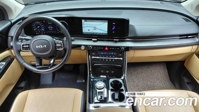 Kia Carnival — interior