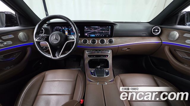 Mercedes-Benz E-Class — interior