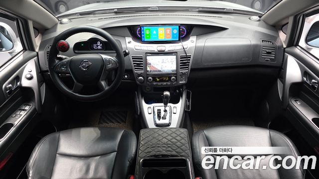 KG Mobility Korando — interior