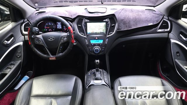 Hyundai Santa Fe — interior