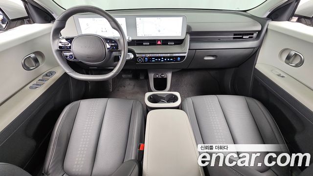 Hyundai IONIQ 5 — interior