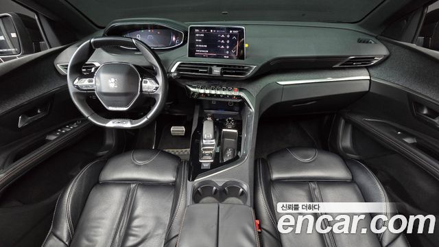 Peugeot 5008 — interior