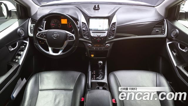 KG Mobility Korando — interior