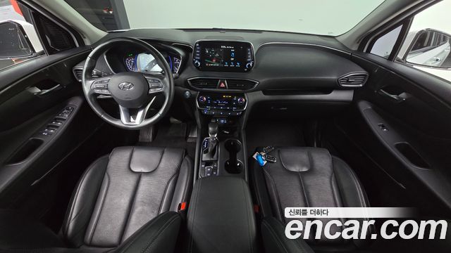 Hyundai Santa Fe — interior