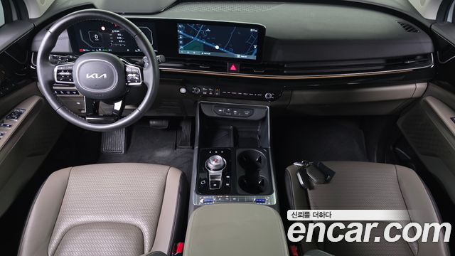 Kia Carnival — interior